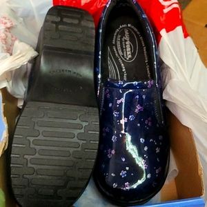 Easy works navy floral clogs size 11 new